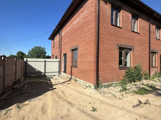 Продаж танхауса Замостя , чистова , гарне планування. Терміново. Якісн Вінниця