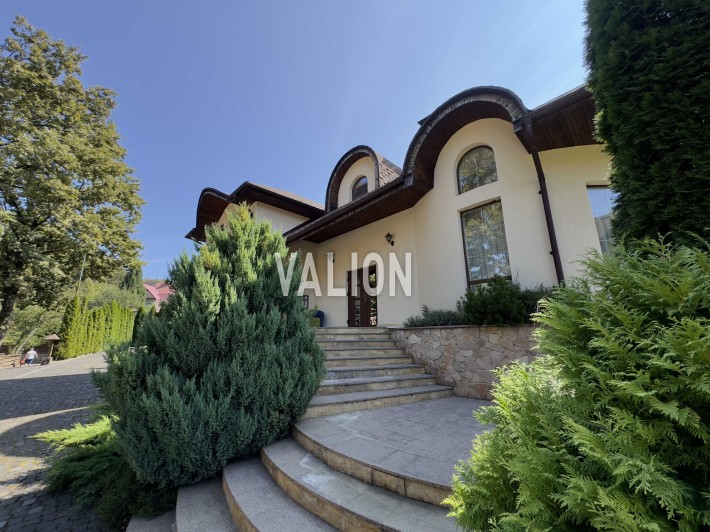 Продаж елітного котеджу 250 м² у Шаянах, Закарпатська обл. - фото 1