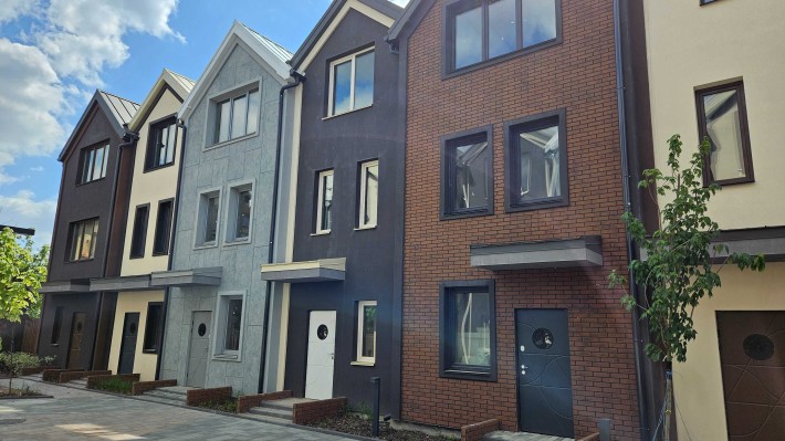 Готовий таунхаус в Києві! Краще ніж квартира. Академмістечко - фото 1