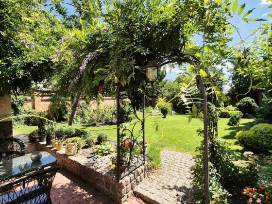 Продам неймовірно затишний та гарний будинок біля Міськсаду. Кропивницкий