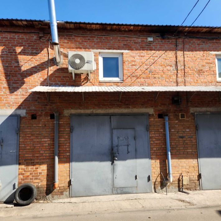 Сдам гараж под СТО (6*4м) 75м2 (Борщаговка, Окружная, Электронмаш) - фото 1