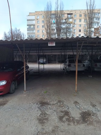 Место на автостоянке - фото 1