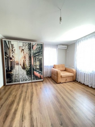 Продам половину будинку на Новомиколаївці - фото 1