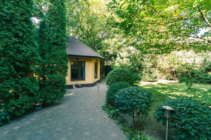 Нивки. метро Святошино,  Берестейський  пр. ( Перемоги ) - фото 1