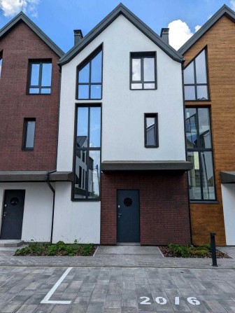 Таунхаус 89м², Київ Жуляни - фото 1