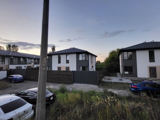 Дуплекс Осокорки, 135 кв., вихід на воду, з документами Київ