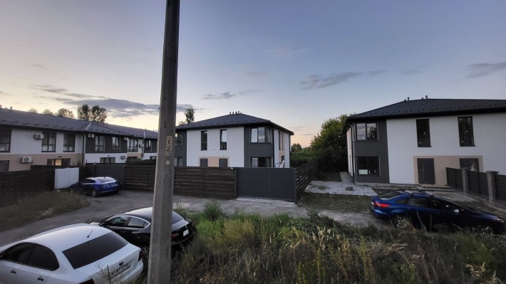 Дуплекс Осокорки, 135 кв., вихід на воду, з документами - фото 1