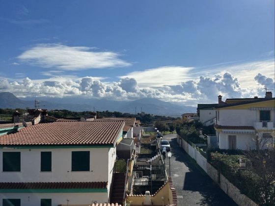 Продаж готового таунхаусу з ремонтом у  м Скалеа (Італія) Київ