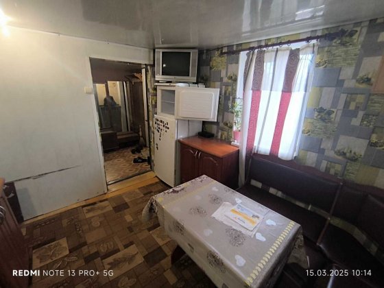 часть дома с отдельным двором на ул.Добролюбова Дніпро