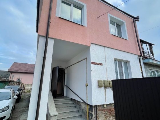 Продаж частини будинку Львів