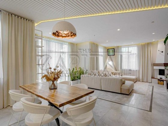 Продаж / Будинок / Голосіївський район / вул Столичне шосе 70 / 180 м2 Киев