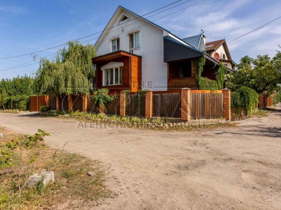 Продажа дома c ремонтом, Дарницкий р-н, Осокорки Київ