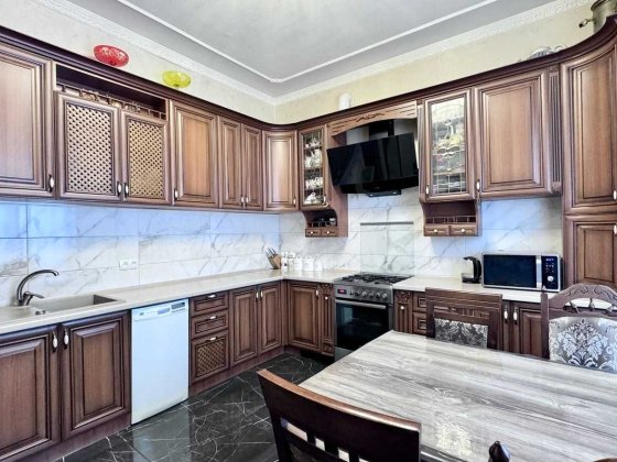 Продам 2эт дом 233м с ремонтом на Клочко Ашхабадская Индустриальный рн Днепр