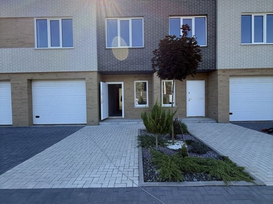 Продам таунхаус з гаражем Кропивницький