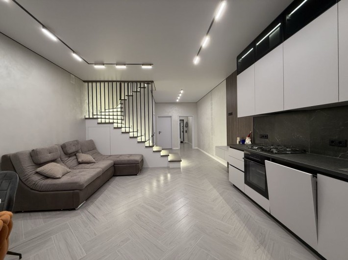 Продаж таунхауса 3 хв від Епіцентру. - фото 1