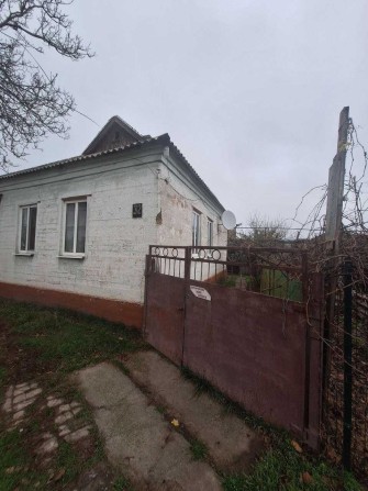 Продам дом на ж/м Красный Камень - фото 1