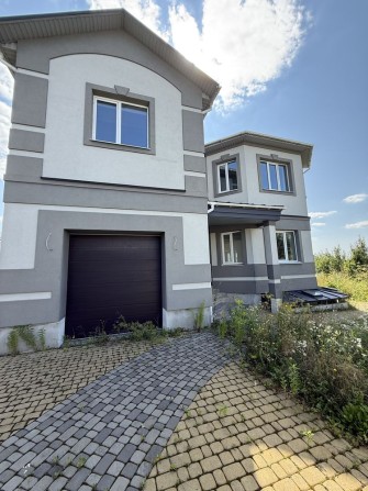 Продаж будинку з басейном в  Тяжилові - фото 1