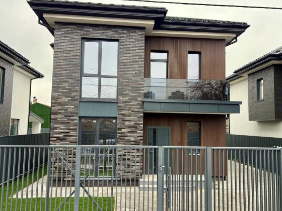 Будинок біля метро Осокорки, 139 Садова, без комісії, ремонт Київ