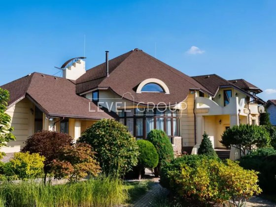 Будинок із виходом на затоку Дніпра, причал, басейн, сауна, хамам Київ