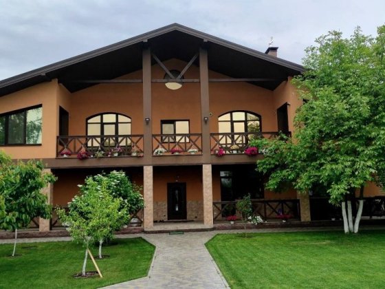 Дом на берегу озера. Хозяин. Метро Славутич 7,9 км. СТ Орхидея Київ