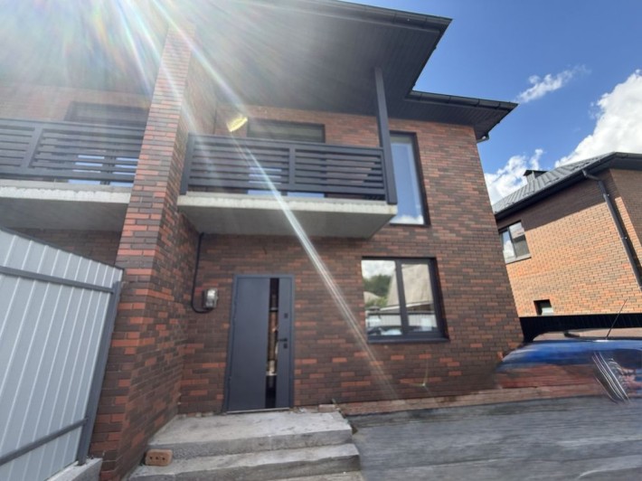 Продаж таунхауса з ремонтом - фото 1