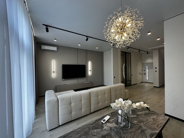 Дом квартира таунхаус ремонт Осокорки Киев Дарницкий метро Славутич - фото 1