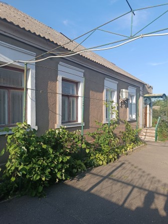 Срочная продажа большого дома в Варваровке - фото 1