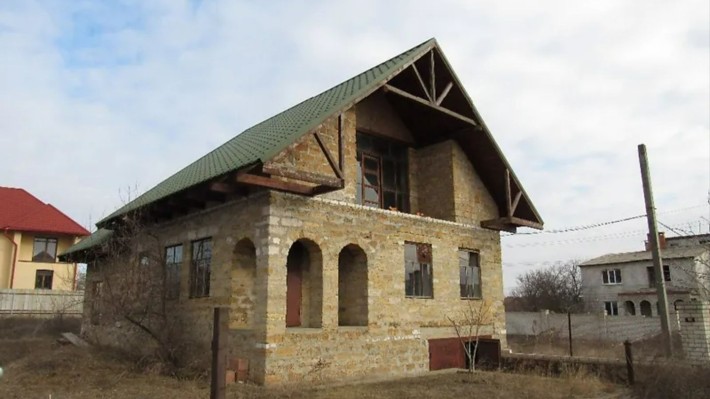 ТОРГ!! 2 поверховий будинок з гаражем і ділянкою на 14 соток, 160 кв.м - фото 1