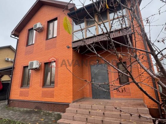 Продам будинок у Дніпрі, вул. Балтійська (лівий берег). Дніпро