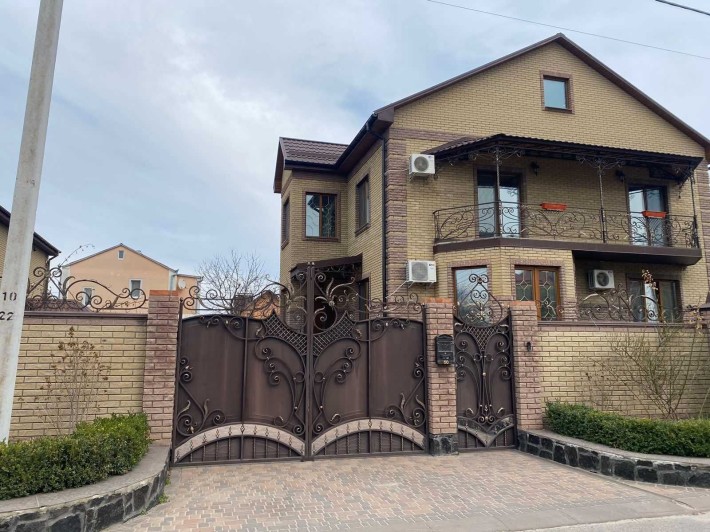 ДОБРОТНИЙ житловий будинок на Лелеківці. - фото 1