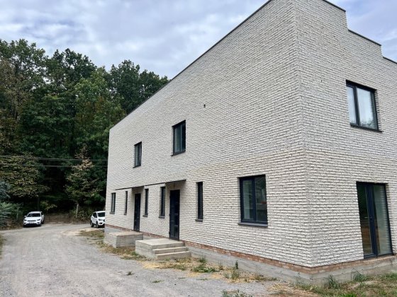 Дуплекс біля лісу. 110 кв.м., 2 сотки, 3 кімнати. Масив Поляна Вінниця