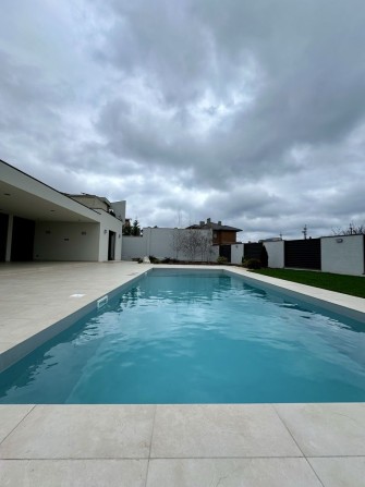 Совиньон. 1-эт. Дом 185кв.м. Участок 10,6 сотки. Ремонт 2025г. - фото 1