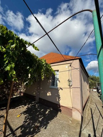 продам дом на улице Новошкольной - фото 1