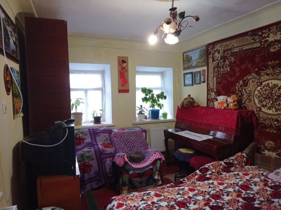 Продаю дом - 4 ком., можно на 2 семьи, космет ремонт. Район 8 Военная Николаев