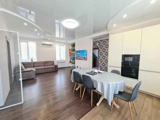 Добротный хозяйский дом на 6 сотках Одесса