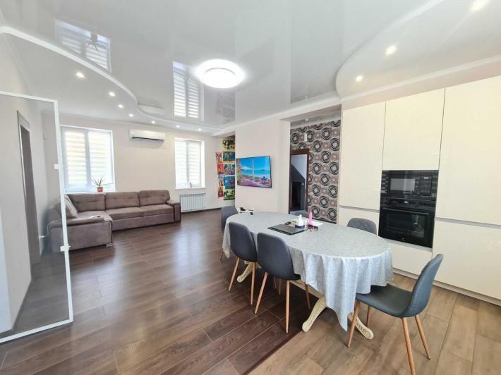 Добротный хозяйский дом на 6 сотках - фото 1