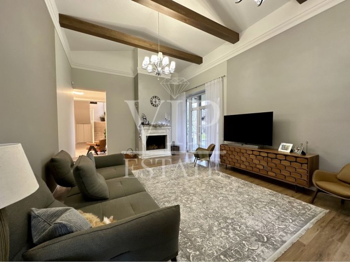 Продам дом 240 м.кв.,19 соток, КП Лесное, Лесопарк - фото 1