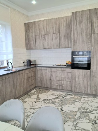 Новый дом с ремонтом район Чубаевки - фото 1