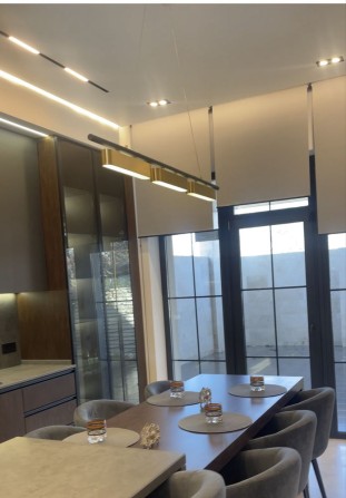 Новий сучасний будинок. Три спальні. - фото 1