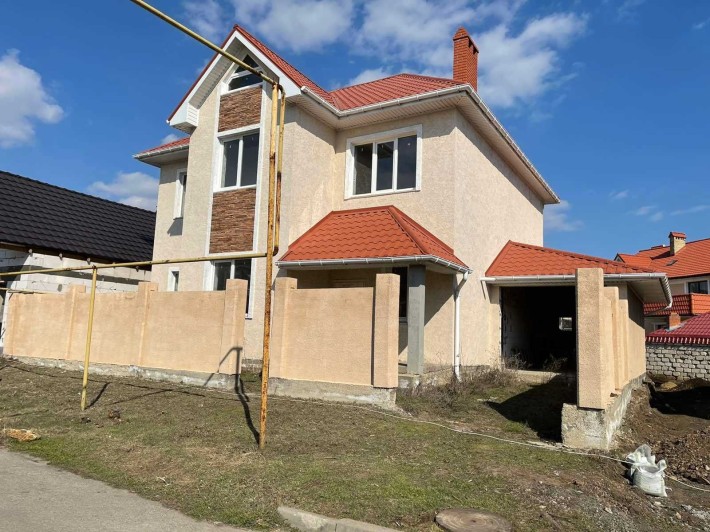 Дом под чистовую отделку в Совиньоне - фото 1