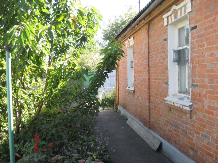 Продам  дом на Новых домах с участком - фото 1