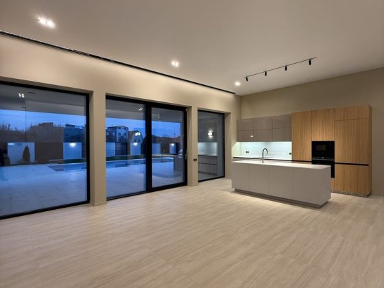 ‼️Продам новый одноэтажный дом,бассейн,море‼️ Одесса