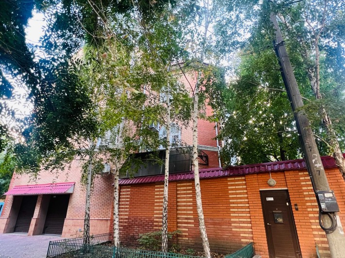 Дом на Леваневского, с ремонтом, лифтом - фото 1