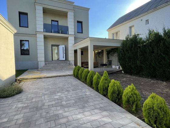 Будинок в Совіньоні. Перша лінія. Одеса