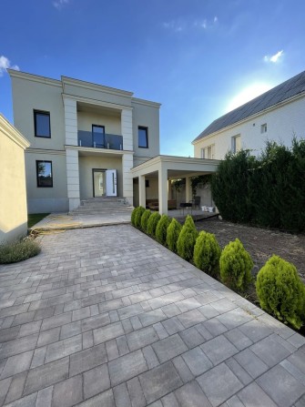 Будинок в Совіньоні. Перша лінія. - фото 1