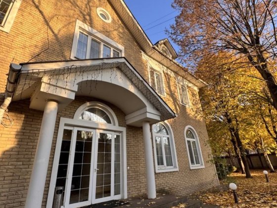 Петропавлівська Борщагівка продам елітний будинок з генератором, київ Петропавлівська Борщагівка