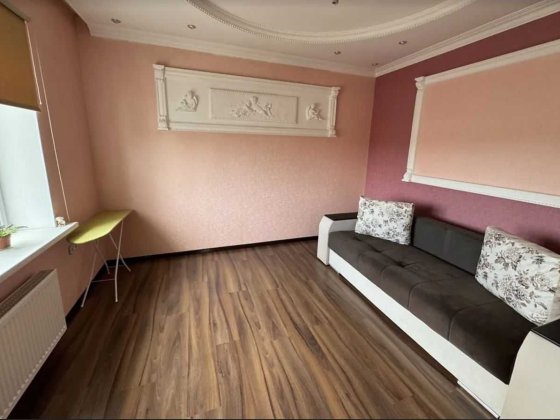 Продаю отдельно стоящий дом в общем дворе Николаев