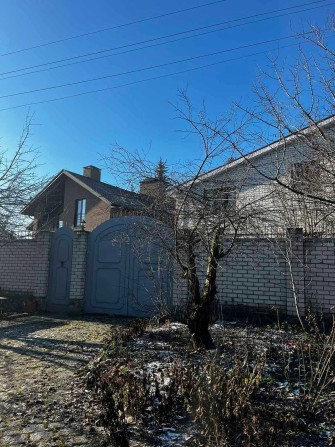 Продам большой двухэтажный дом в районе ХТЗ Индустриальный Сертификат - фото 1