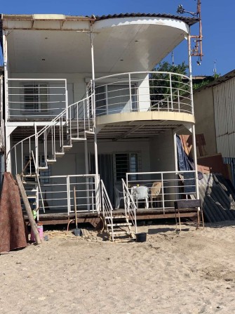 Продам жилье на берегу моря - фото 1