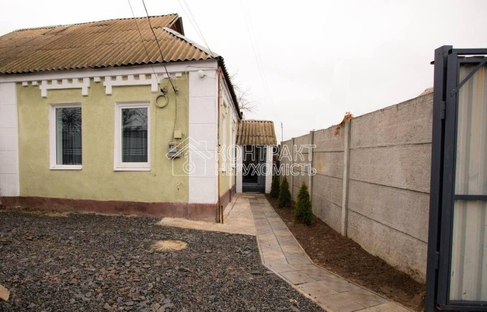 Продам частину будинку з новим ремонтом, на Основі, р-н Одеської. - фото 1